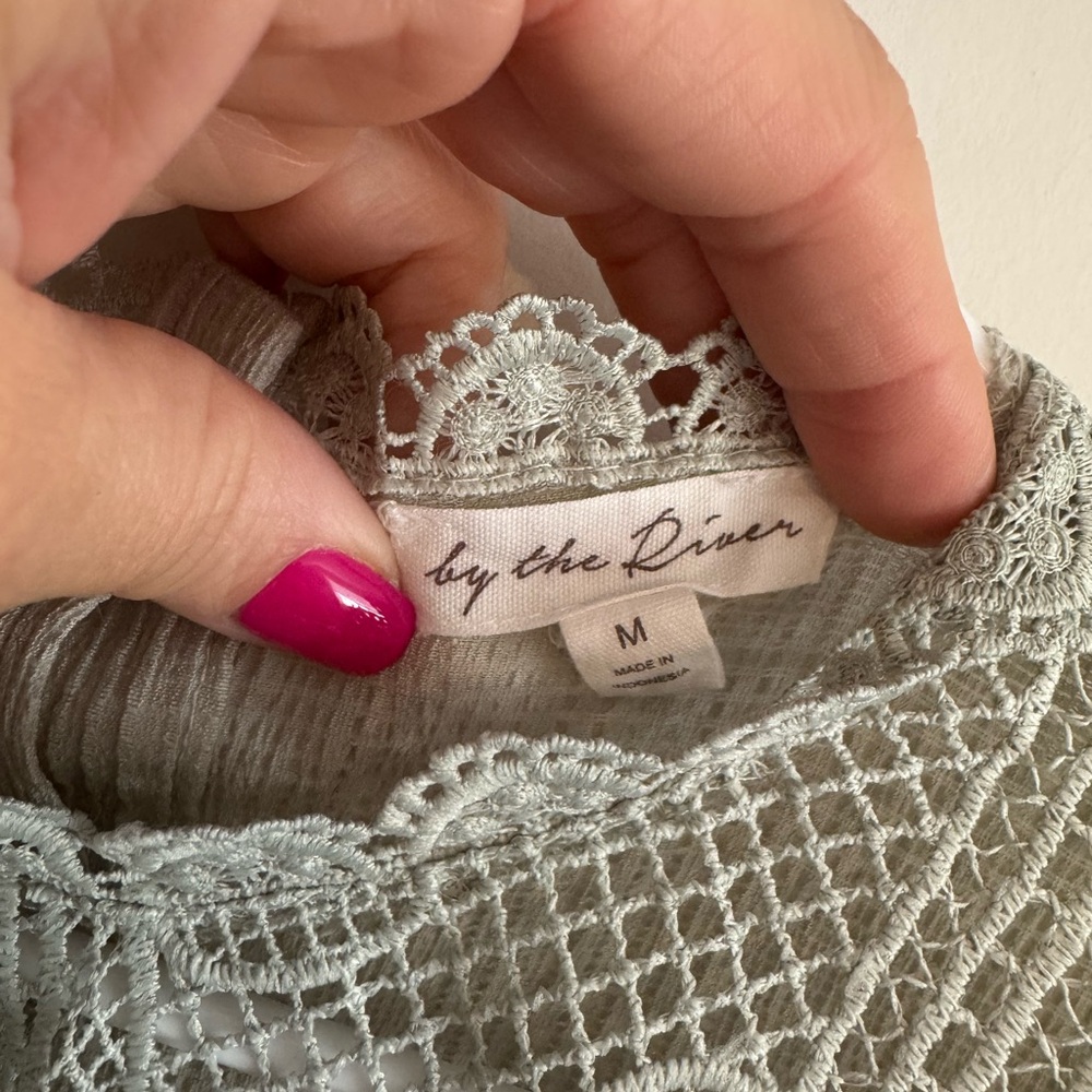 Elegant Lace Trim Blouse - Green - Picture 2 of 10